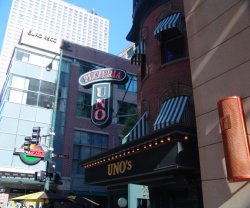 DSC06496 UNO Pizzeria.jpg