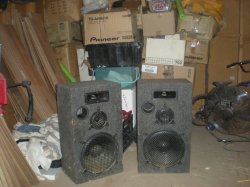 speakers.jpg