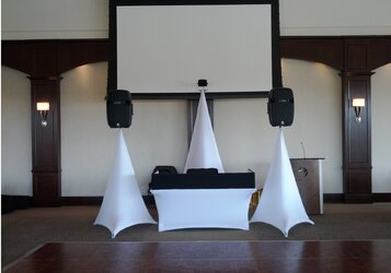 Speaker Srim Tee Pee Look.jpg Speaker Srim Tee Pee Look.jpg