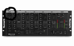 cm200usb_topcontrols_large input.jpg